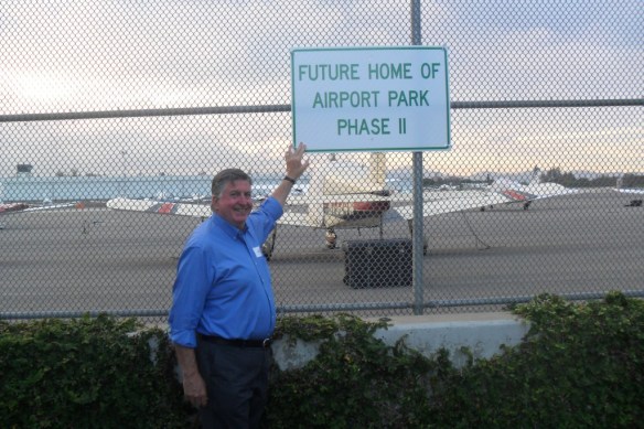Mayor Kevin McKeown at the "Start the Park" barbecue